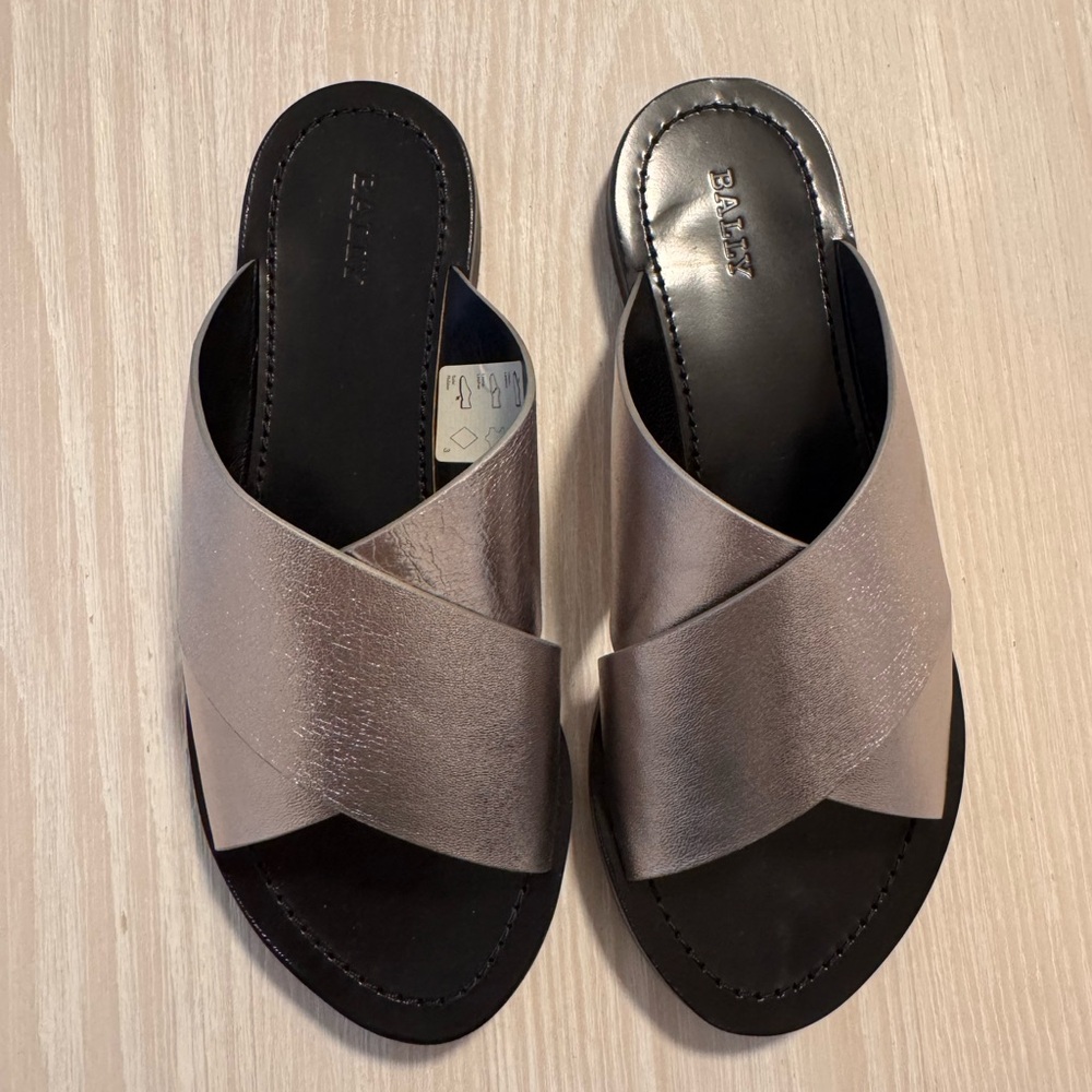 Bally Leather Flat Sandals EU 35 / US 5 NEW | Rare Size Minimalist Luxury